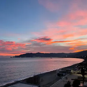 https://casamare-di-carla.hotelitalianriviera.com